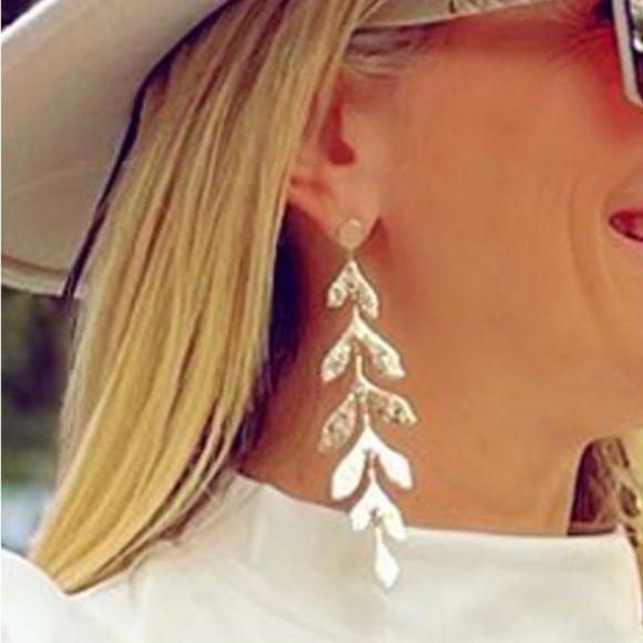 Park Lane Jewelry - 🍁 STUNNING MAPLE EARRINGS 🍁 DESIGNER INSPIRED STATEMENT LIGHT WEIGHT